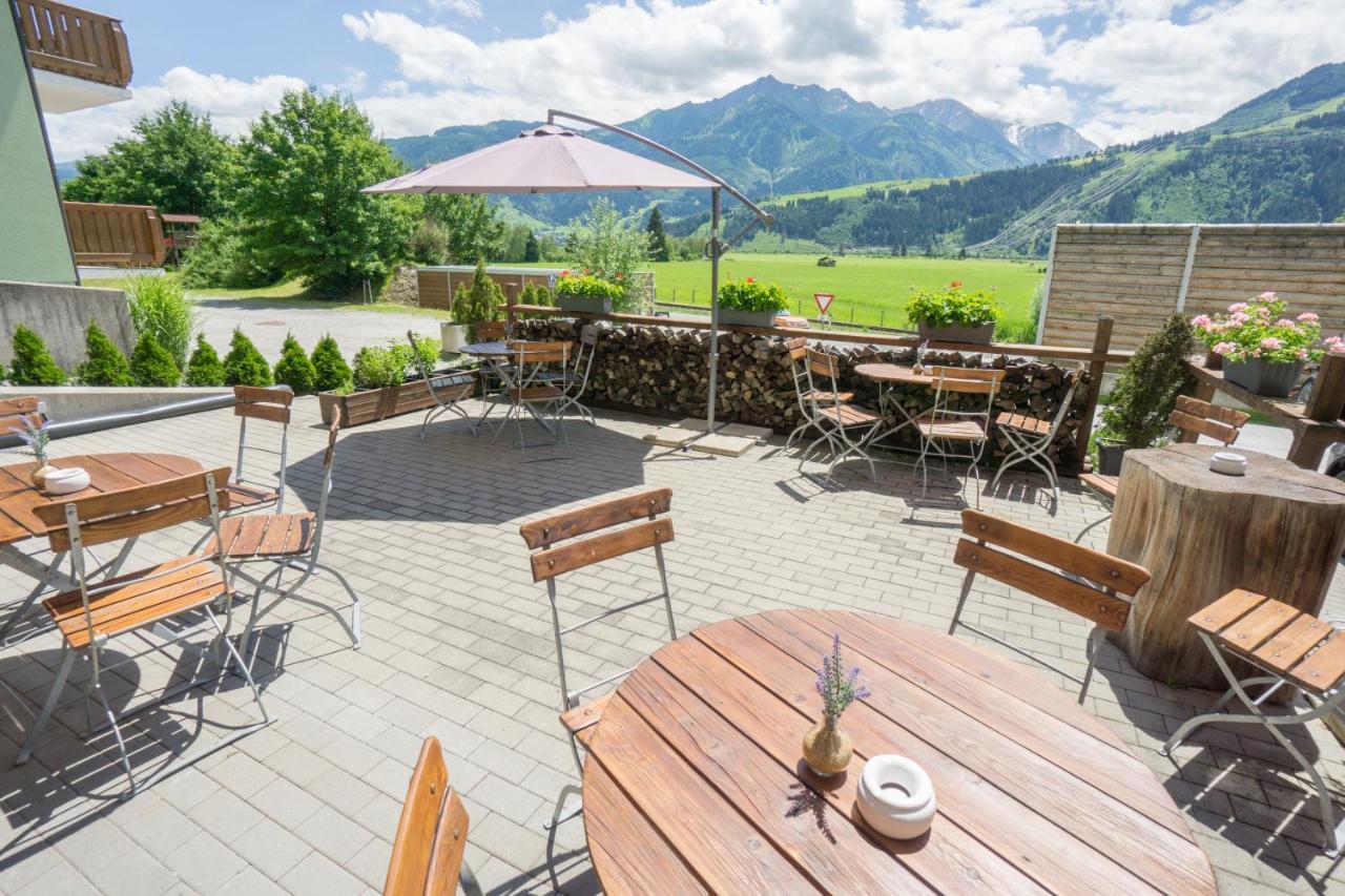 Praga Apartments & Restaurant Zell Am See-Kaprun Piesendorf Esterno foto